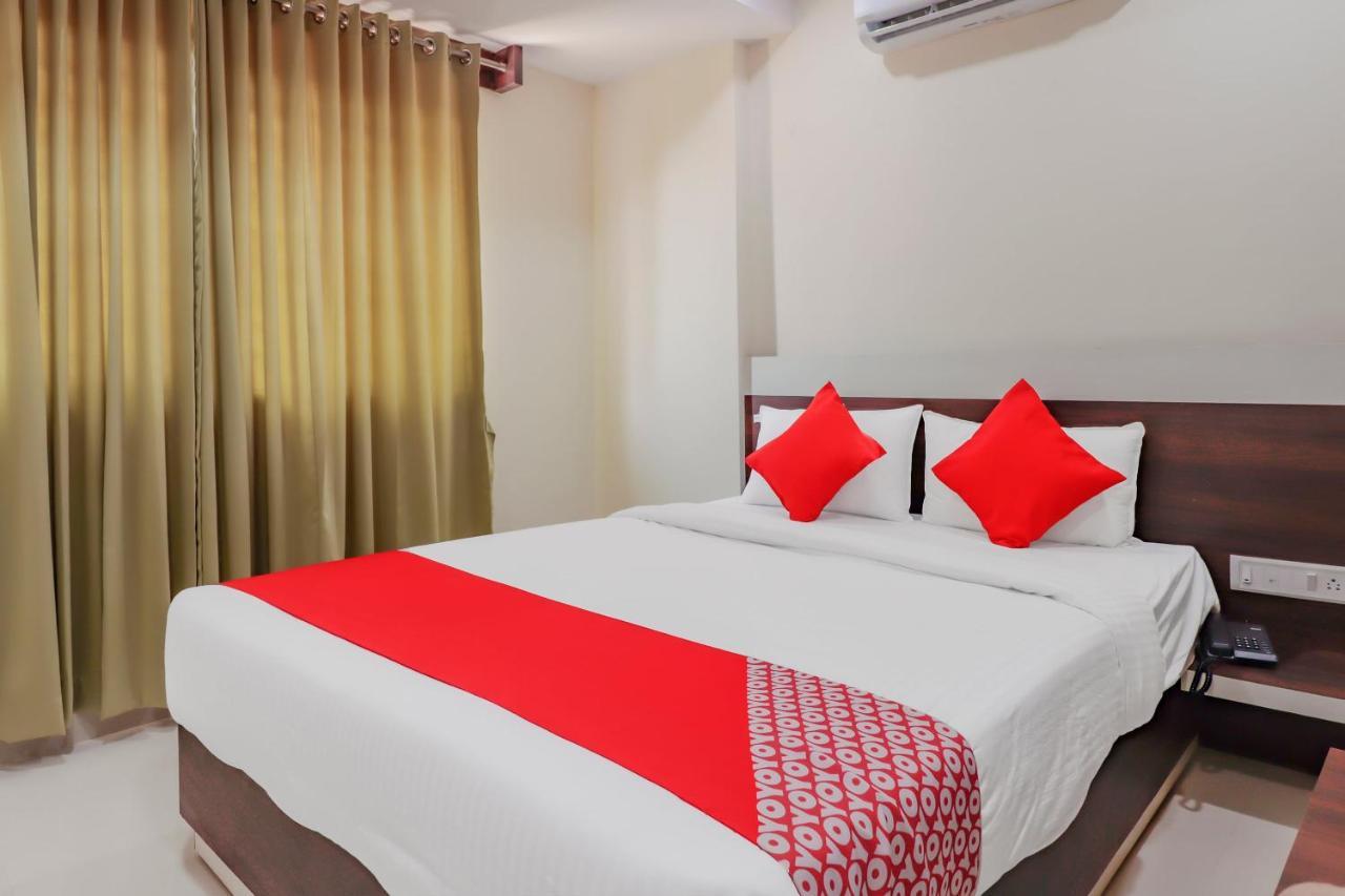Oyo Flagship 80044 Royal Wood Deluxe Bangalore Exterior photo