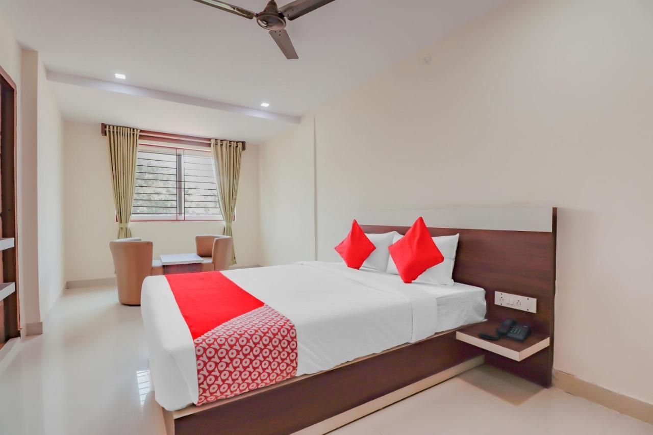 Oyo Flagship 80044 Royal Wood Deluxe Bangalore Exterior photo