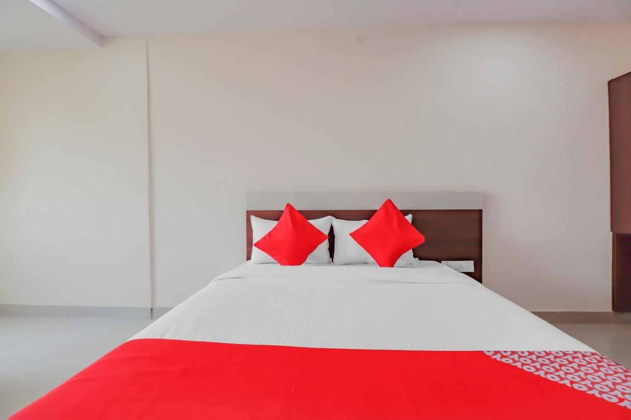 Oyo Flagship 80044 Royal Wood Deluxe Bangalore Exterior photo